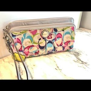 COACH Double Zipper Wallet Wristlet